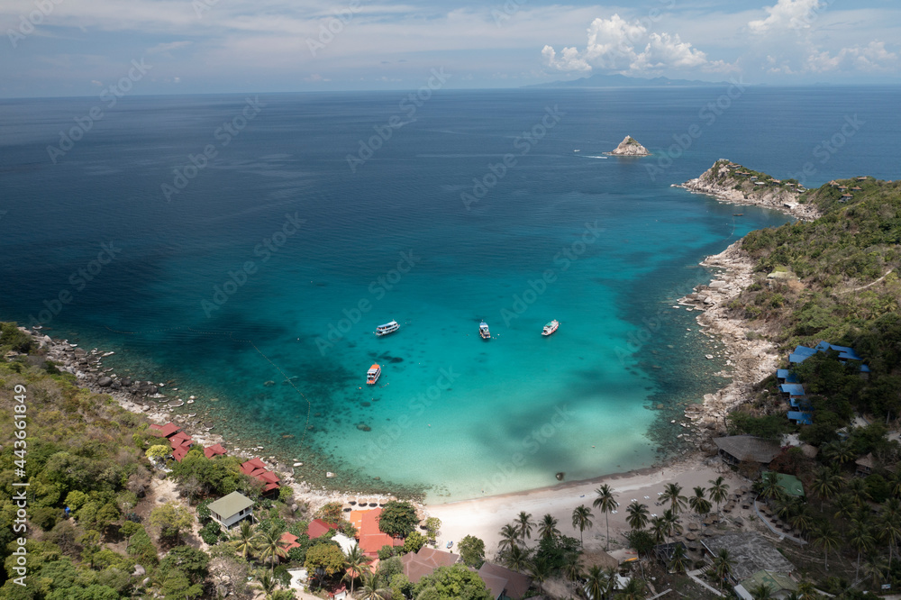 Fototapeta premium Aow Leuk Beach on Koh Tao, Thailand Drone Aerial View of Stunning Scuba Diving Bay with boats
