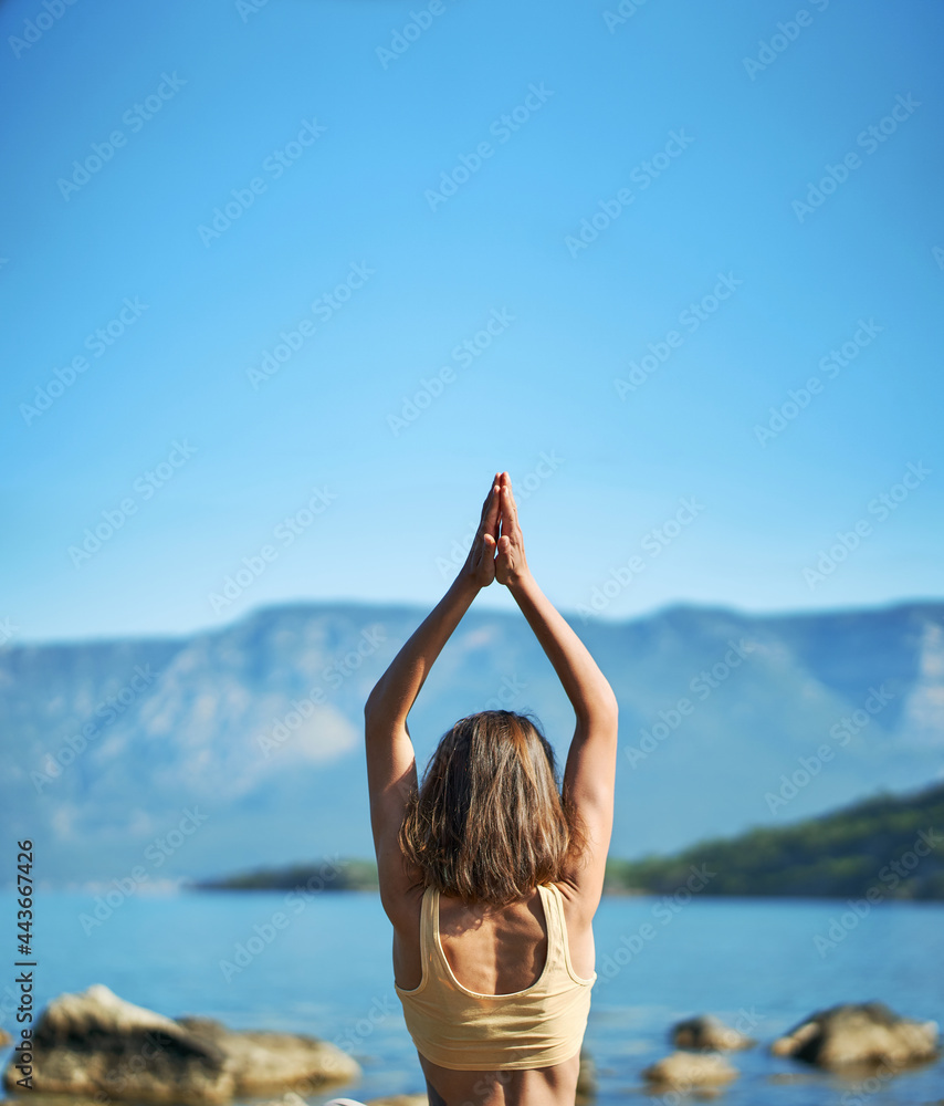 5 YOGA POSES TO IMPROVE YOUR WELL-BEING - James Island | Just You Fitness®