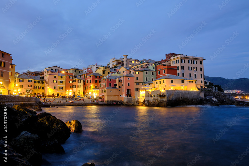 Naklejka premium Boccadasse beach with the colorful houses