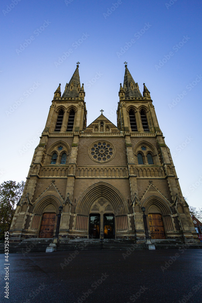 オーストラリア　アデレードのセント・ピーターズ大聖堂