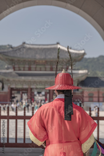 Gyeongbok Palace guard dressed in traditional costumes   Seoul, Korea