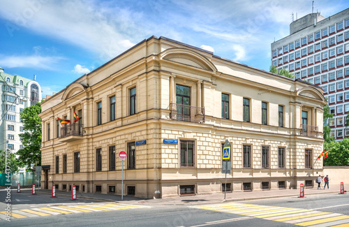 The building of the Embassy of Grenada on Povarskaya Street in Moscow. Caption: Skatertny lane, Povarskaya street