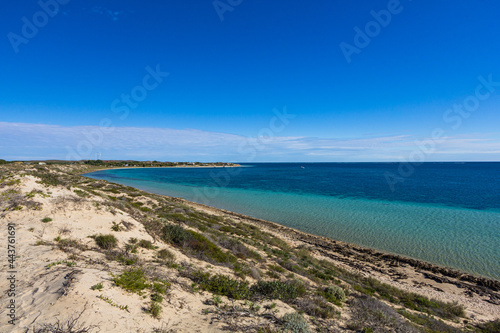 オーストラリア ニンガルー・コーストのコーラル・ベイ・ビーチの海岸線