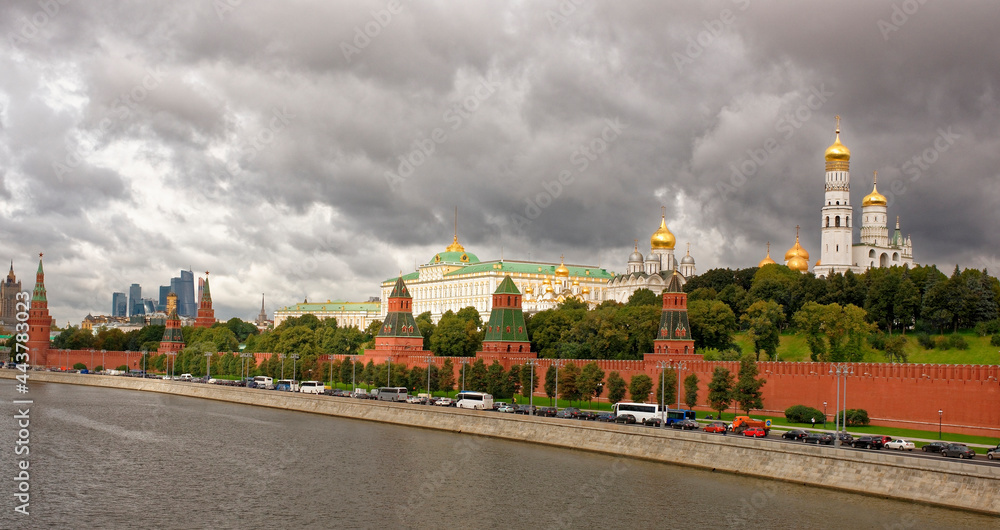 Moscow.View of the Kremlin from the Great Moskvoretsky bridge Moscow.View of the Kremlin from the Great Moskvoretsky bridge