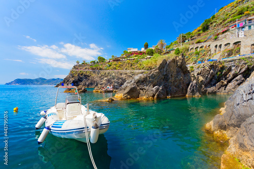 Fototapeta Naklejka Na Ścianę i Meble -  Wunderschönes Dorf Manarola in Cinque Terre, Italien