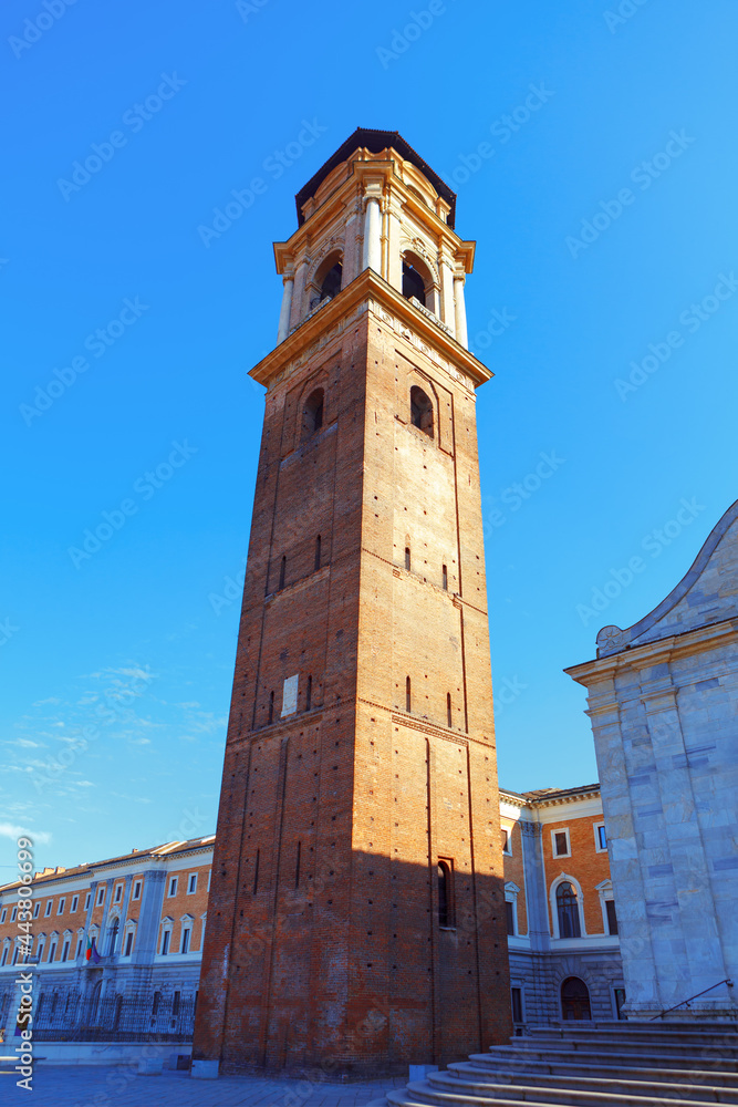 Bell tower stands next to the Turin Cathedral . Campanile Duomo Di Torino