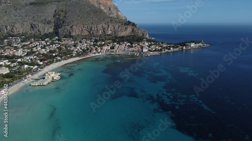 spiaggia di modello in sicilia photo