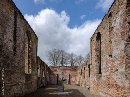 HISTORICAL BUILDING Ruine van de St. Werenfridus in Oude Niedorp  Noord-Holland
