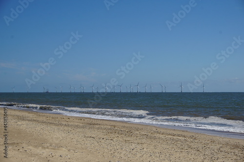 Wind farm near Great Yarmouth, June 2021 © Paulina