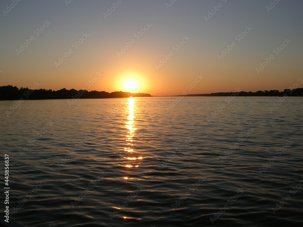 Fototapeta premium sunset on the sea