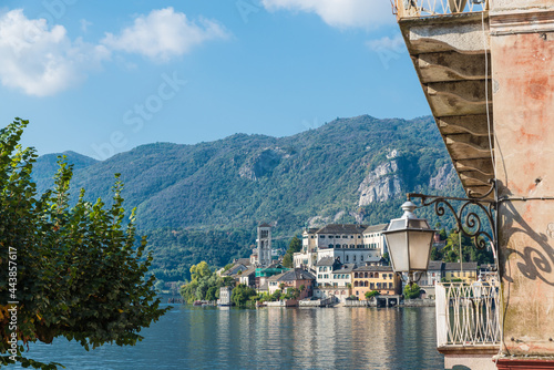Fotografija Orta lake with San Giulio island seen from the main square (piazza Motta - squar
