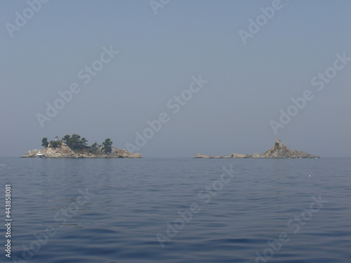 island in the sea © Pavle