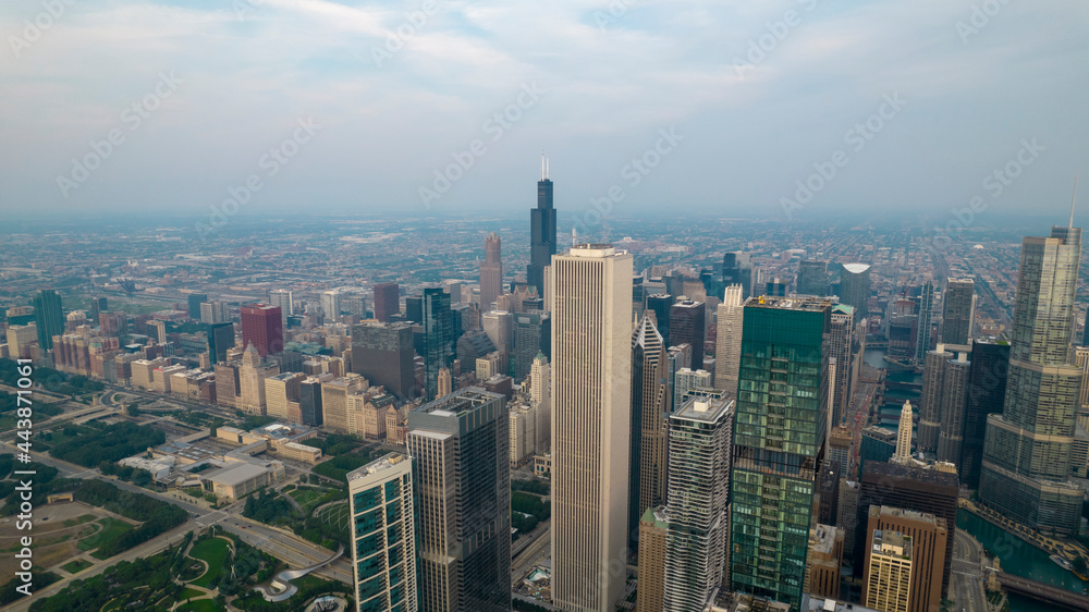 Downtown Chicago Drone, Aon Center 