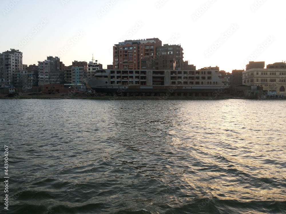 Obraz premium city skyline at sunset