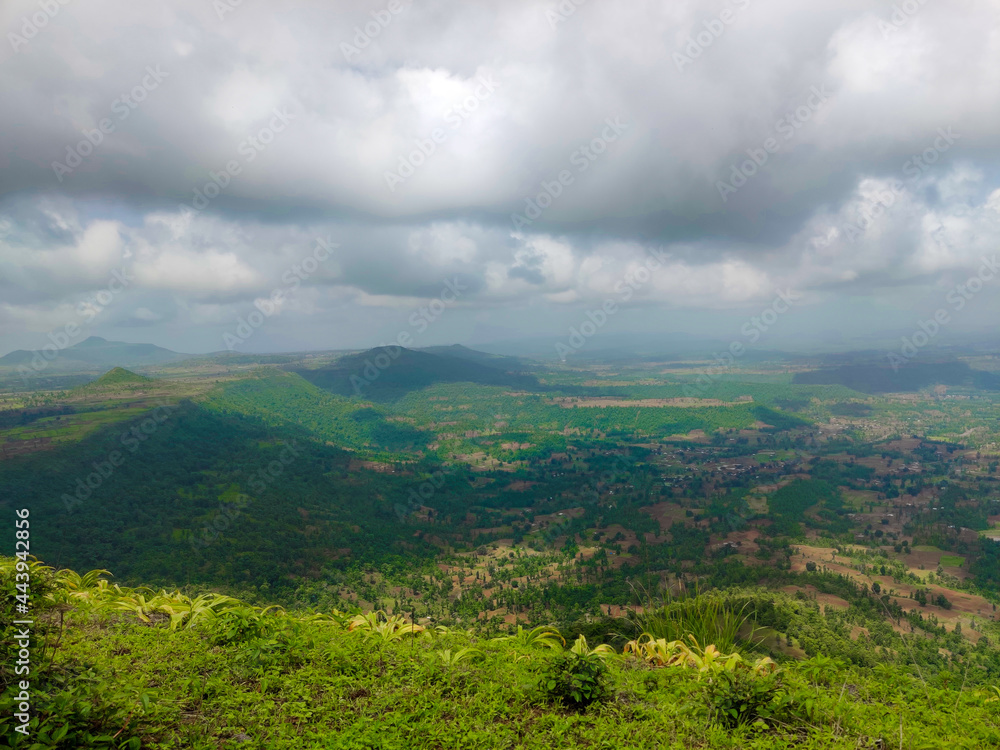Obraz premium Beautiful view, national park, Saputara Town in Gujarat.