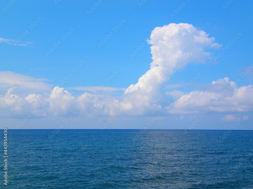 夏の海と雲(暑中見舞) 夏の海と雲(暑中見舞)