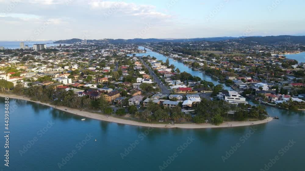 Aerial View Of The Cityscape Islands Of Palm Beach Separated With Coral Sea From The Viewpoint In Tallebudgera Creek. Aerial View Of The Cityscape Islands Of Palm Beach Separated With Coral Sea From The Viewpoint In Tallebudgera Creek.