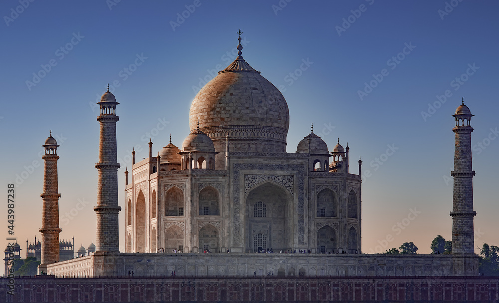 Beautiful sunrise over the Taj Mahal in the Indian city of Agra, Uttar Pradesh, India.