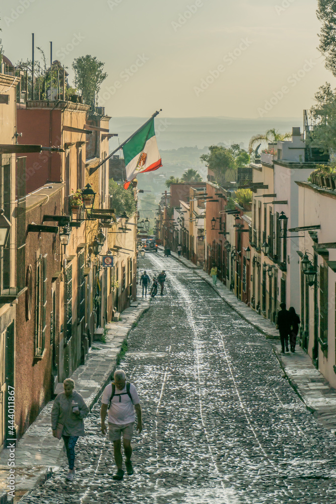 Fototapeta premium San Miguel de Allende was founded in 1542 in the cool highlands and is a city where Hispanic culture and Mesoamerican culture are in harmony.