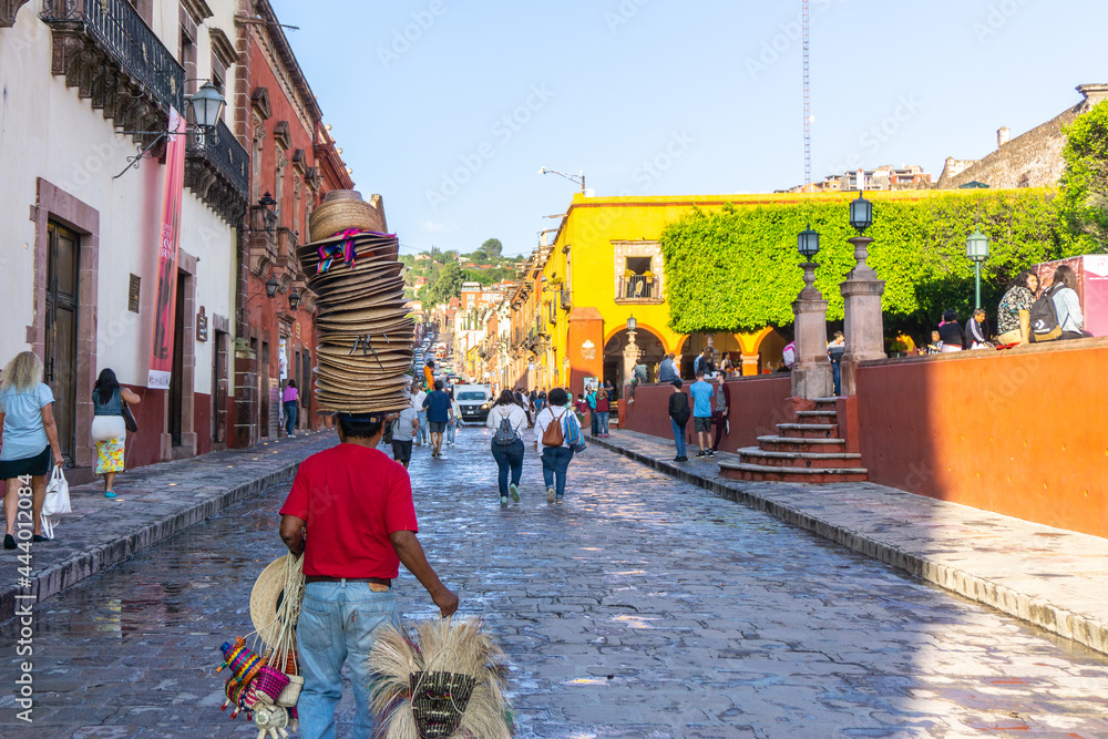 Naklejka premium San Miguel de Allende was founded in 1542 in the cool highlands and is a city where Hispanic culture and Mesoamerican culture are in harmony.