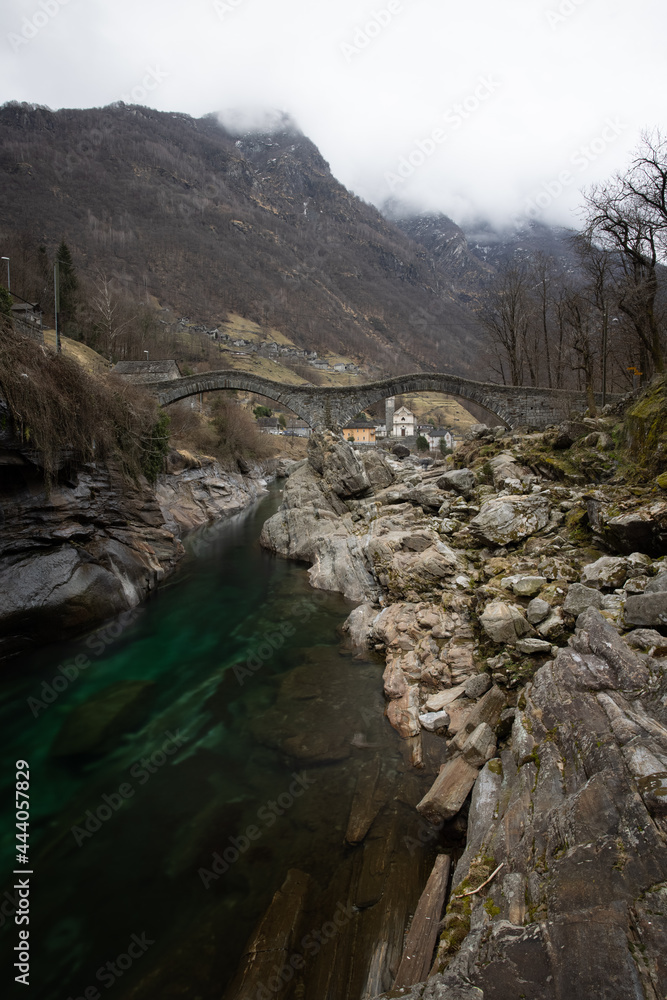 Wundervoller Ausflug ins Tessin. Tolle Aussicht auf das Verzascatal.