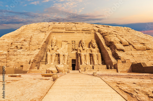 Obraz na płótnie Abu Simbel Temple main entrance view, Egypt w salonie