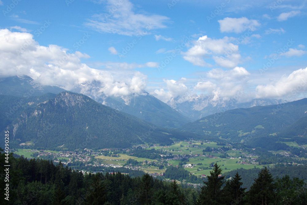 Blick vom Obersalzberg auf Untersberg und Watzmann