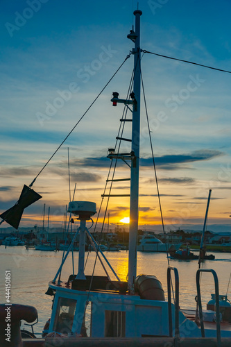 Fototapeta Naklejka Na Ścianę i Meble -  Napier waterfront, Westshore, Ahuriri, fishing boats rigging silhouette.