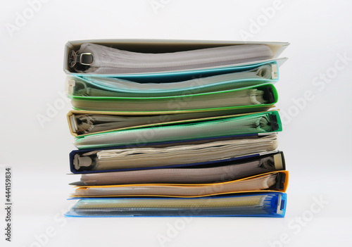 山積みにされたファイル