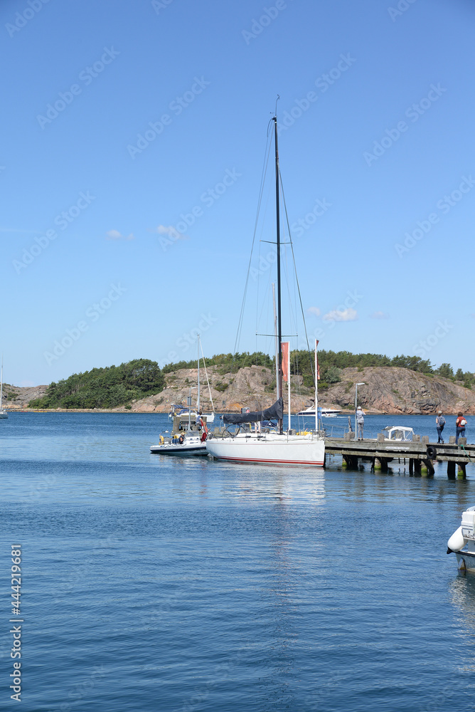 Obraz premium Segelboot bei Fjällbacka, Schweden