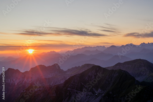 sunset in the mountains © jeysch