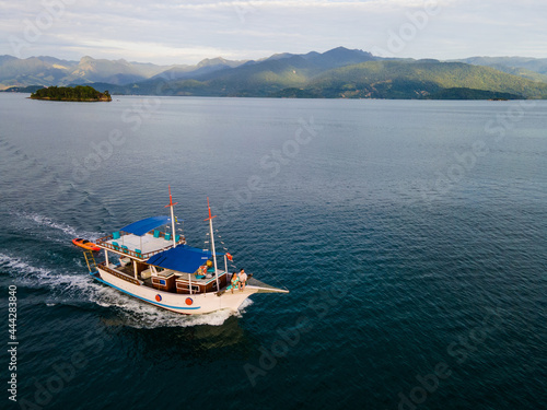 Paceio de barco em Paraty no sul do estado do Rio de Janeiro