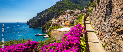 Fototapeta Naklejka Na Ścianę i Meble -  Characteristic alley in Positano town, Amalfi coast, Italy, Europe
