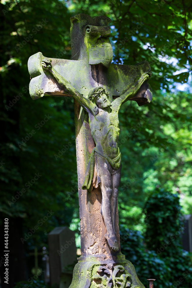 Fototapeta premium Historic Statue on the mystery old Prague Cemetery, Czech Republic