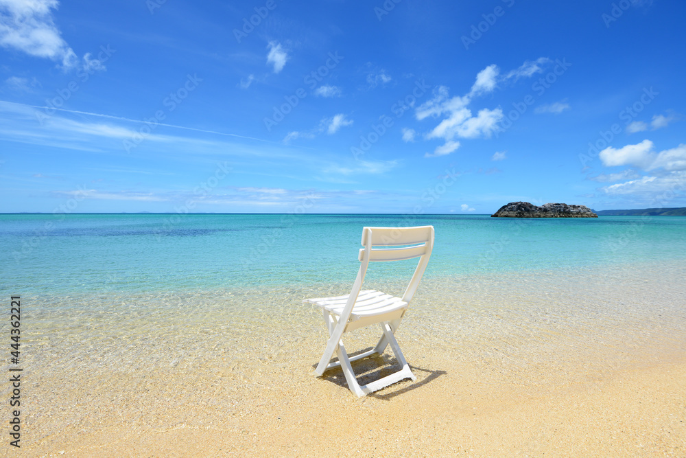 沖縄　美しい海の風景　バケーション