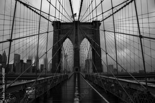 Brooklyn Bridge Defocused Day Night © PrisciliaSalinas