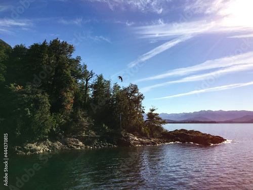Lago Nahuel Huapi, Bariloche, Argentina. Montañas, Cordillera de los Andes. Isla Centinela