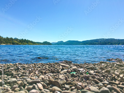 Lago Nahuel Huapi, Bariloche, Argentina. Montañas, Cordillera de los Andes.