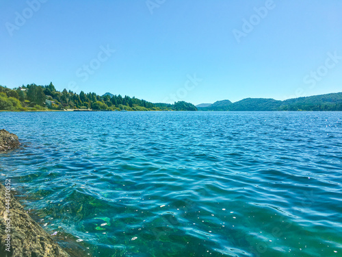 Lago Nahuel Huapi, Bariloche, Argentina. Montañas, Cordillera de los Andes.