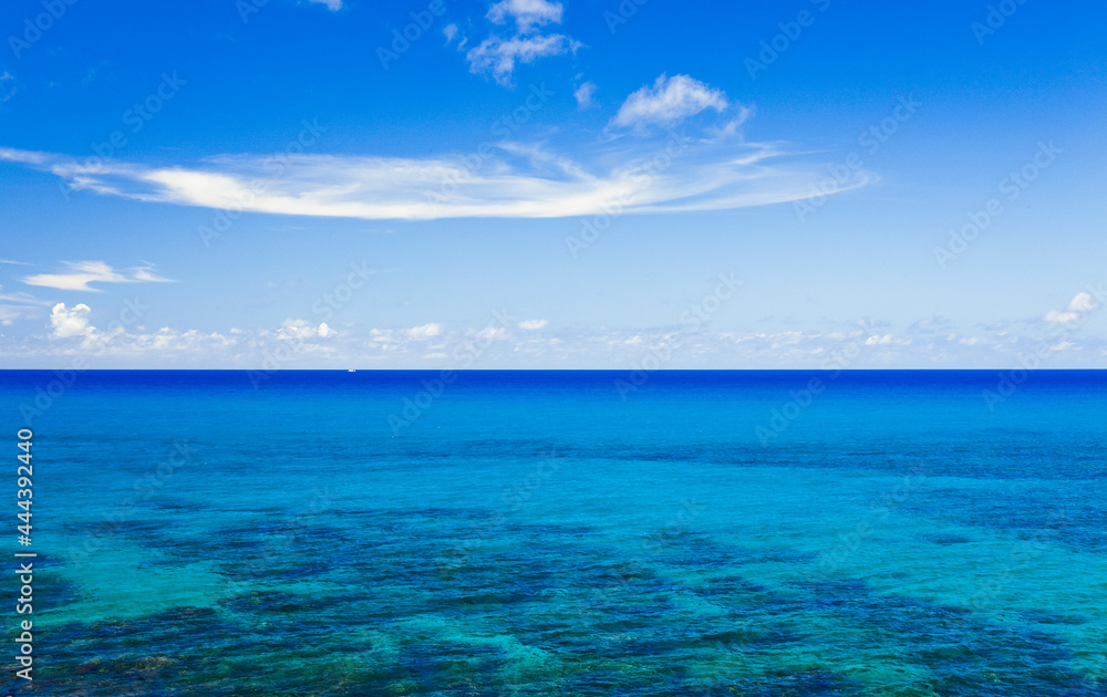 Beautiful sky and sea in the Kenting National Park of Pingtung, Taiwan Beautiful sky and sea in the Kenting National Park of Pingtung, Taiwan