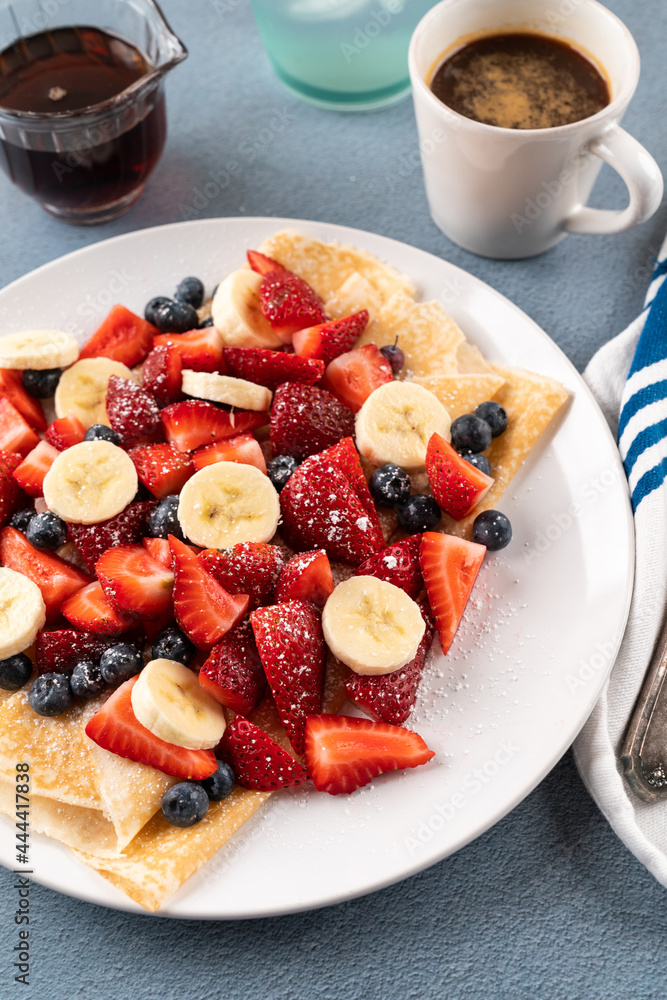 Crepes with fresh fruit Crepes with fresh fruit
