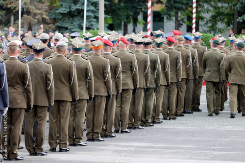 Promocja na stopień oficerski w wojsku polskim akademia wojsk lądowych wrocław. 