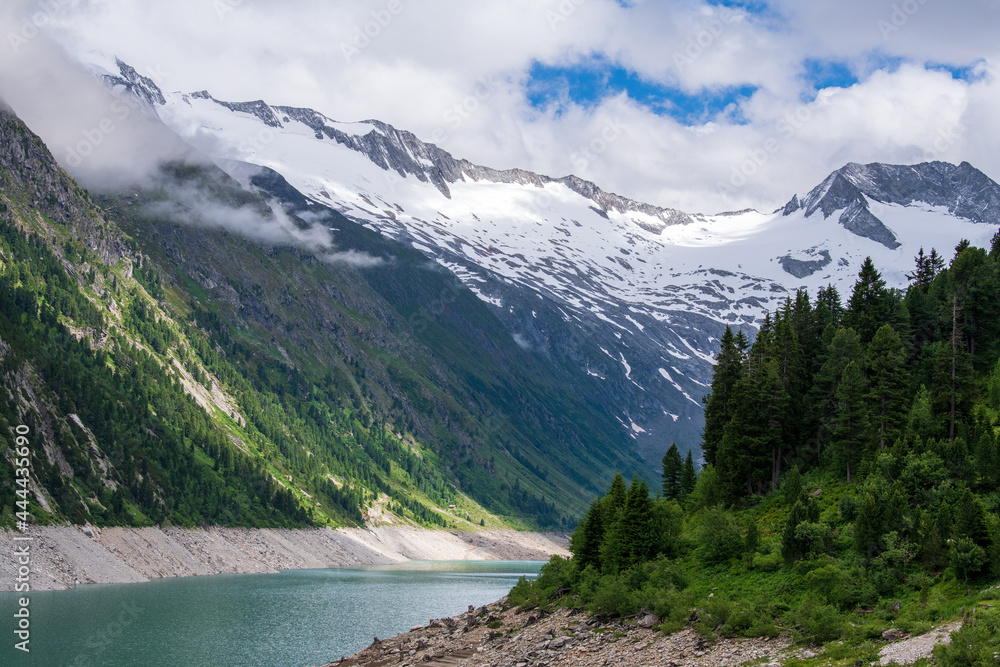 Schlegeis Stausee mit Gletscher im Hintergrund, Tuxer ASlpen, Zillertal, Tirol, Österreich im Sommer