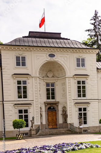 Entrance with a driveway to the royal palace