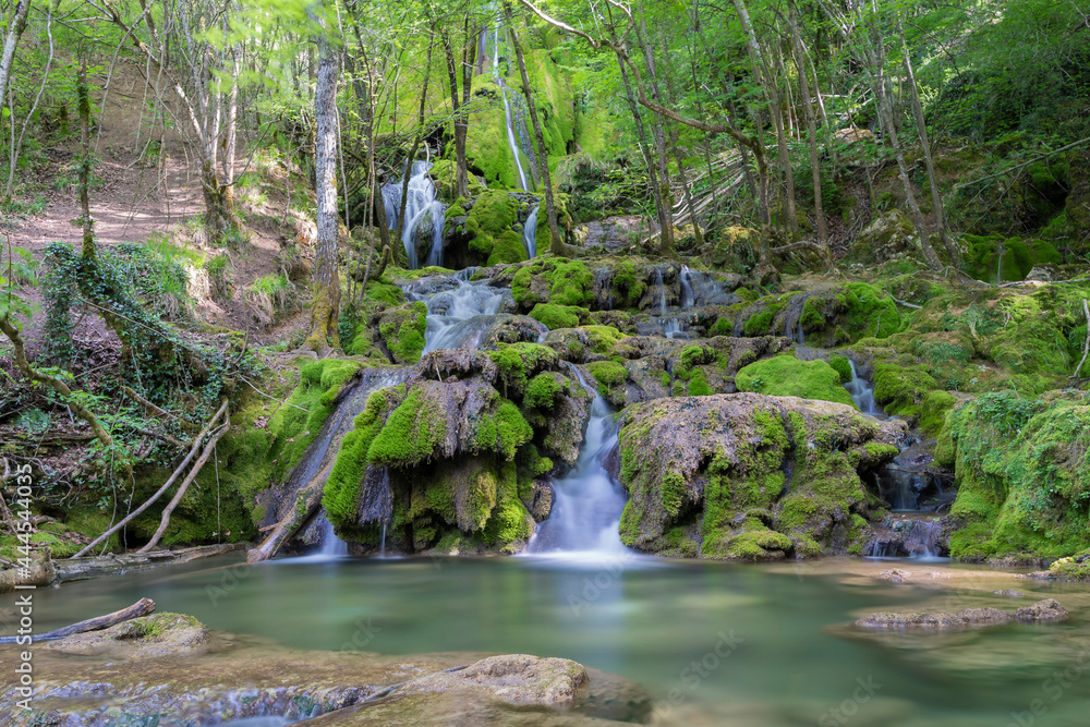 Cascada de la Tobería (Andoin, Alava - España).