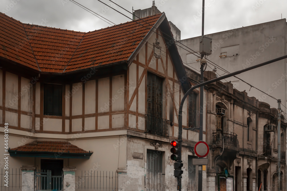 Houses with sloppy dirty tile roof