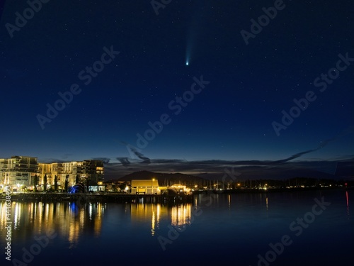 Comet Neowise over Sidney BC in the night sky of 2020 with bright stars  © pr2is