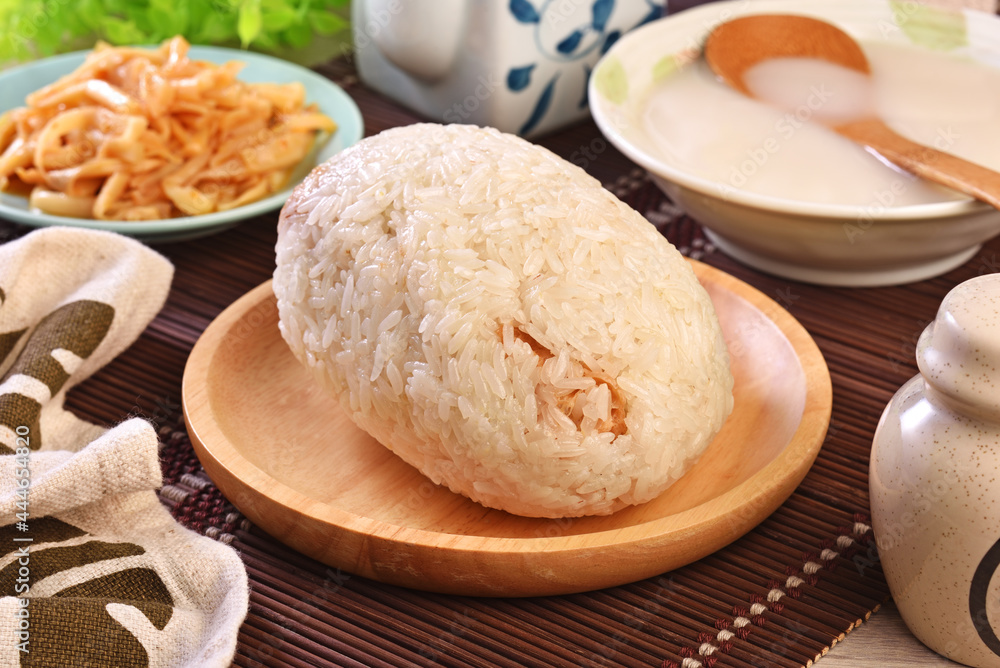 Taiwanese Sticky Rice Roll Taiwanese Sticky Rice Roll