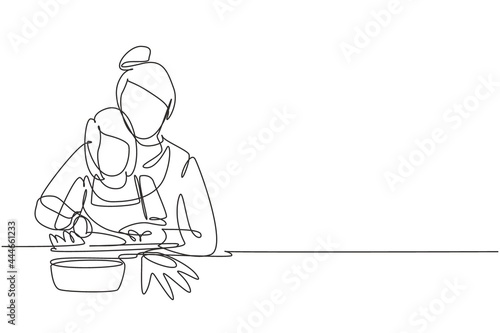 Single continuous line drawing mother teaching her little daughter to cut vegetables and fruit. Healthy food at home. Happy family in kitchen. Dynamic one line draw graphic design vector illustration