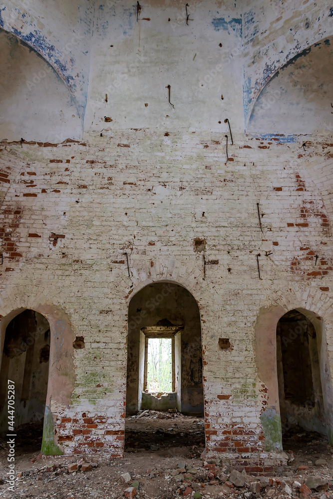 Naklejka premium interior of an old abandoned temple